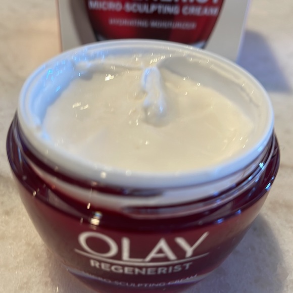 Okay Regenerist Micro-sculpting Cream - Picture 5 of 5